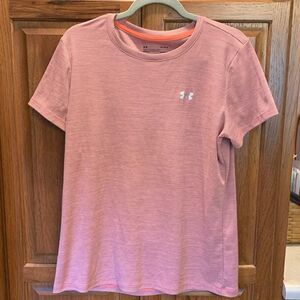 Large- Under Armour Heat Gear Tshirt